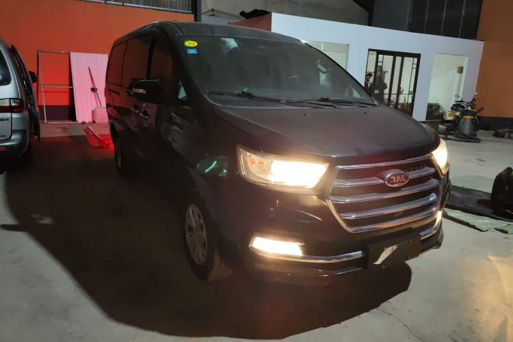 Used  M4 2019 Business & Travel Series 2.0L Manual Comfort Model China VI