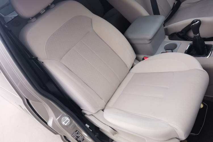 Used FORTHING Lingzhi 2020 M5L 1.6L Base Model 7 Seats