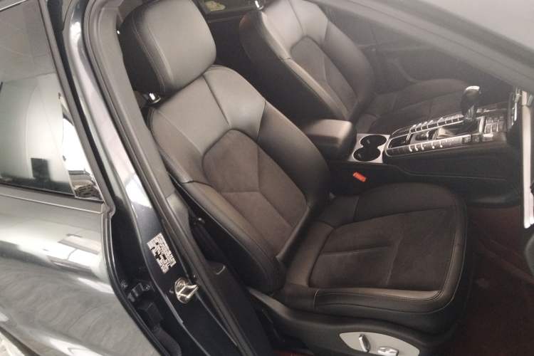 Used Porsche Macan 2018 Macan 2.0T