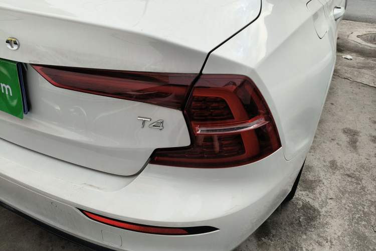 Used Volvo S60 2021 T4 Zhiyi Luxury Edition
