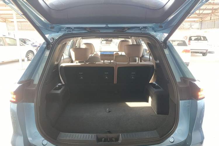 Used Chery Tiggo 8 PLUS C-DM 2025 1.5T 116 km Prestige Version 5 Seats