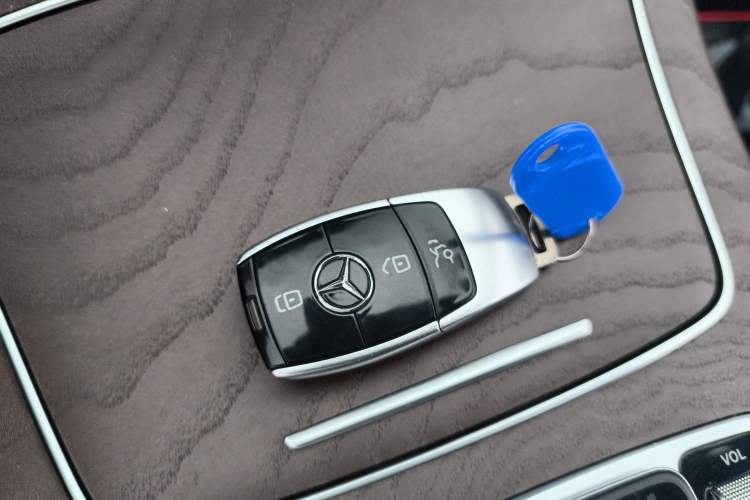 Used Mercedes-Benz E-Class 2020 Facelift E 260 L
