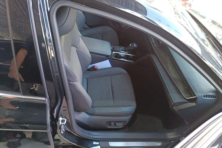 Used Toyota Camry 2024 Dual-Motor 2.0HS Sport Edition
