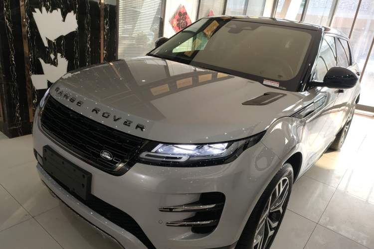 Used Land Rover Range Rover Evoque 2024 Aurora L 249 PS Prestige Light-Chasing Edition