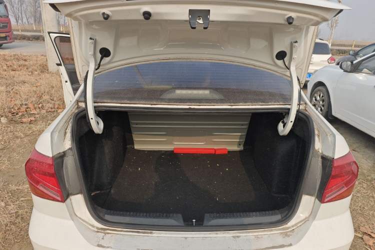 Used Volkswagen Jetta 2017 1.4L Manual Fashion Edition
