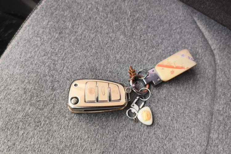 Used Chery QQ Ice Cream 2022 170km Sundae Phosphate Lithium-Ion
