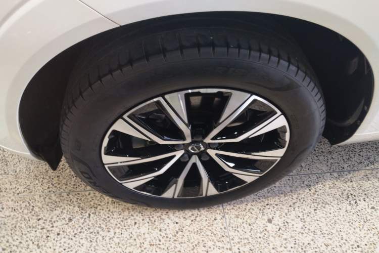 Used Volvo XC60 2023 B5 4x4 Smart Luxury Edition
