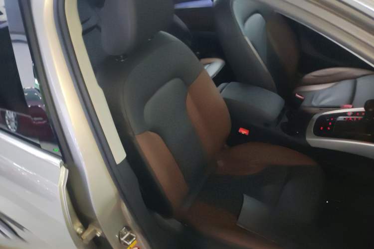 Used Audi Q5 2017 Plus 40 TFSI Technology Model
