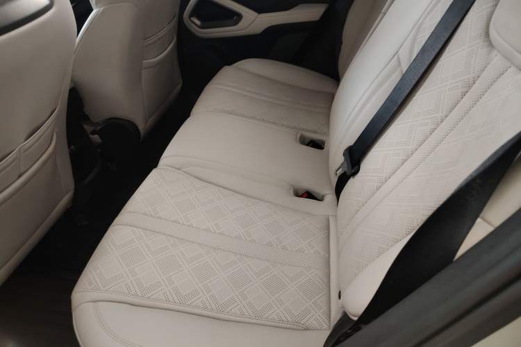 Used BYD Yuan UP 2024 401 km Active Version
