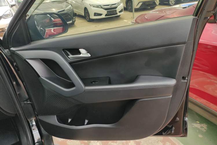 Used Hyundai ix25 2015 1.6L Automatic Two-Wheel Drive Smart GLS Trim
