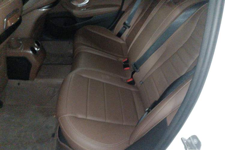 Used Mercedes-Benz E-Class 2019 E 300 L Sporty and Stylish Model
