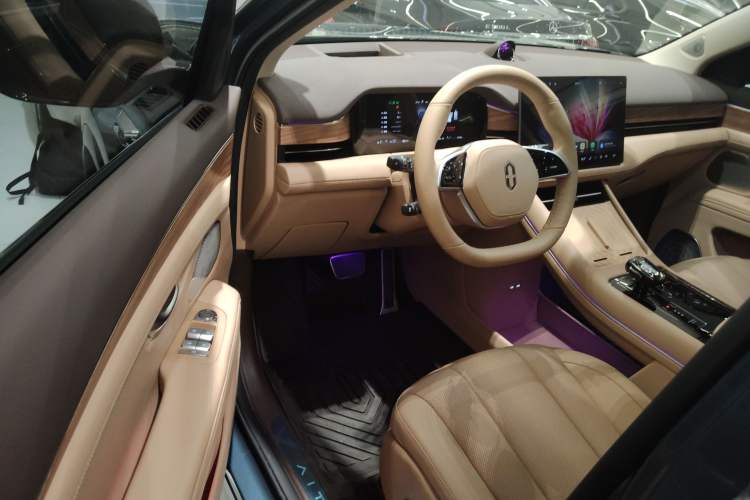 Used Hima AITO M7 2024 1.5T Intelligent Drive 4WD Ultra Version 5 Seats
