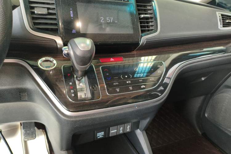 Used Honda Odyssey 2018 2.4L Luxury Edition