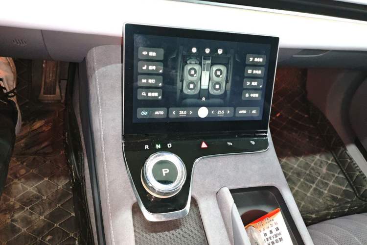 Used VOYAH PASSION 2023 Four-Wheel Drive Flagship Edition
