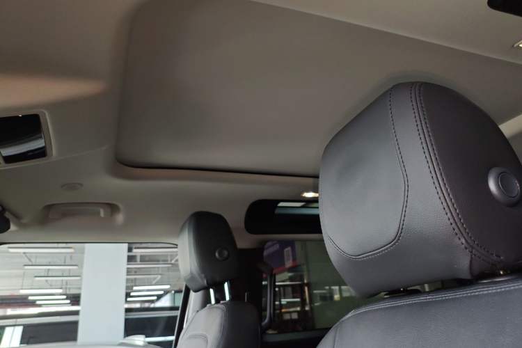 Used Land Rover Defender 2023 90 3.0T P400 XS
