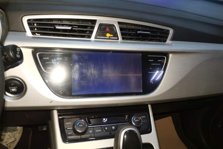 Used Geely Auto Emgrand X7 Sport 2018 1.8TD Automatic Two-Wheel Drive Zhiya Model
