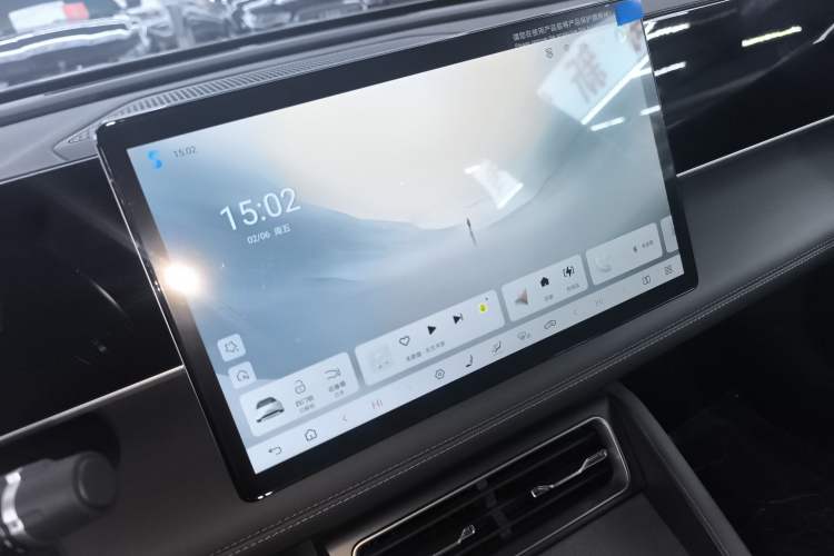 Used BYD Qin L 2025 DM-i Smart Drive 120KM Superior Model
