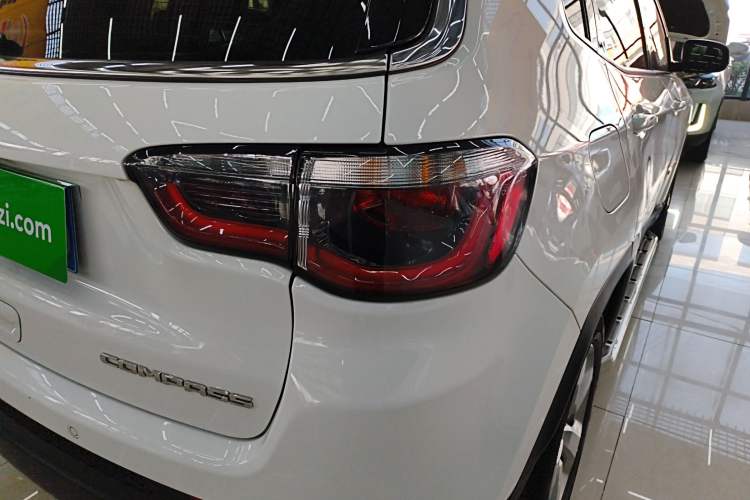 Used  Compass 2020 220T Automatic Elite Edition
