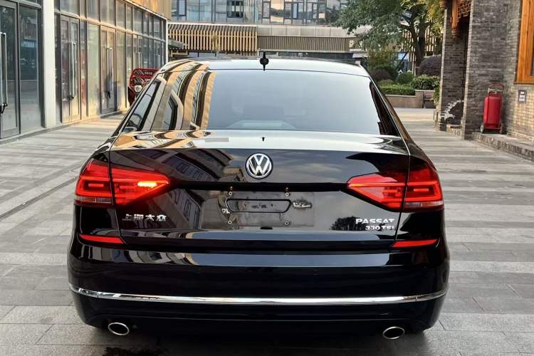 Used Volkswagen Passat 2016 330TSI DSG Luxury Edition