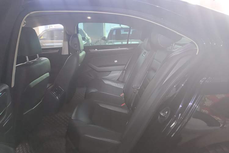 Used Volkswagen Phideon 2018 Revised Version 380TSI Two-Wheel Drive Business Edition
