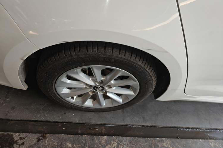 Used Toyota Corolla 2021 Dual-Motor 1.8L E-CVT Elite Edition
