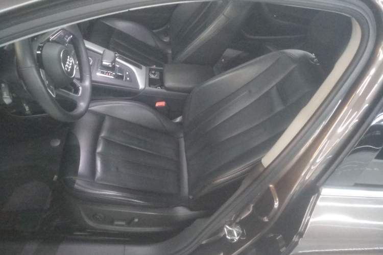 Used Audi A4L 2018 30th Anniversary Edition 40 TFSI Trendy Model
