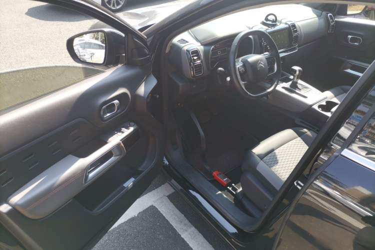 Used Citroen C5 AIRCROSS 2017 350THP Fashion Edition
