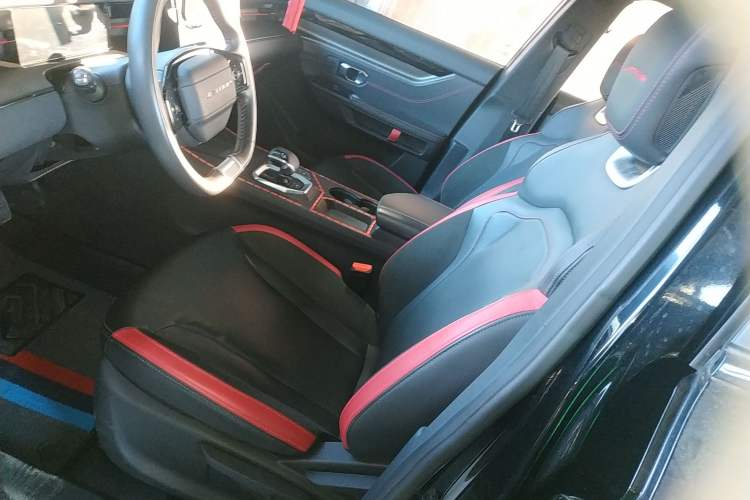 Used JETOUR Dashing 2023 1.5T DCT Starlight Shine Pro Edition