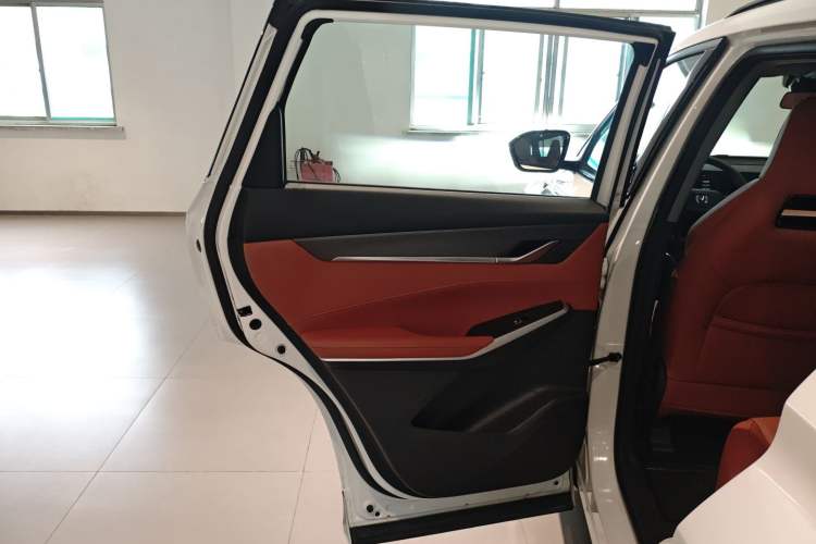 Used Changan CS75 PLUS 2024 3rd Generation Champion Edition 2.0T Intelligent Drive Performance Model
