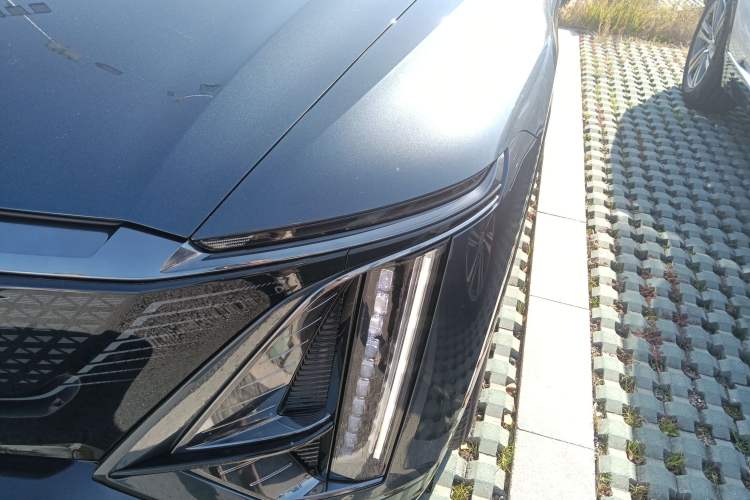 Used Cadillac LYRIQ 2022 Four-Wheel-Drive High-Performance Deluxe Edition
