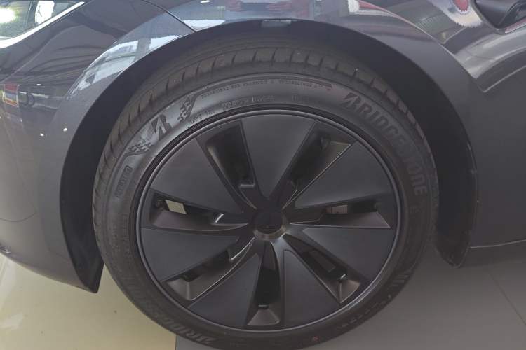 Used Tesla Model 3 2025 Rear-Wheel-Drive Version