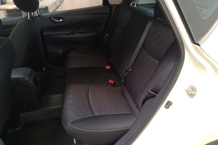 Used Nissan Tiida 2021 1.6L CVT Cool Edition
