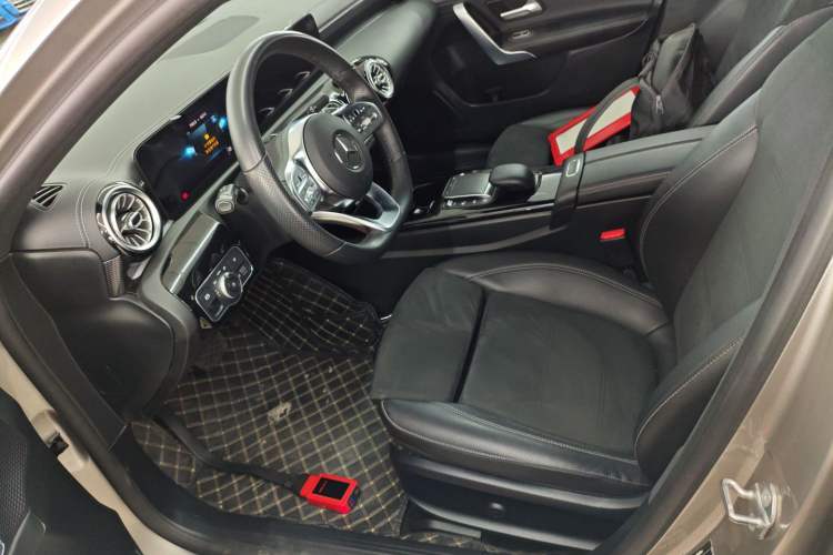 Used Mercedes-Benz A-Class 2021 A 200 L Sport Sedan Fashion Model
