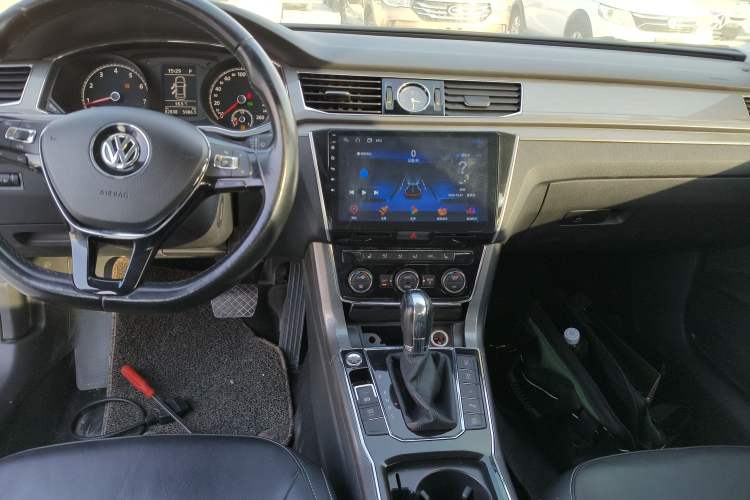 Used Volkswagen Passat 2017 330TSI DSG Luxury Edition
