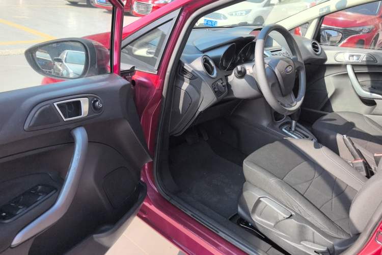 Used Ford Fiesta 2013 Hatchback 1.5L Automatic Fashion Edition