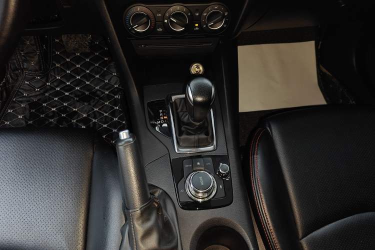 Used Mazda Mazda 3 Axela 2016 Sedan 1.5L Automatic Comfort Model
