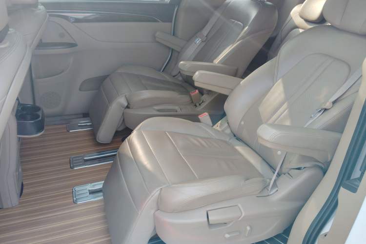 Used Buick GL8 2018 ES 28T Luxury Model China VI Standard
