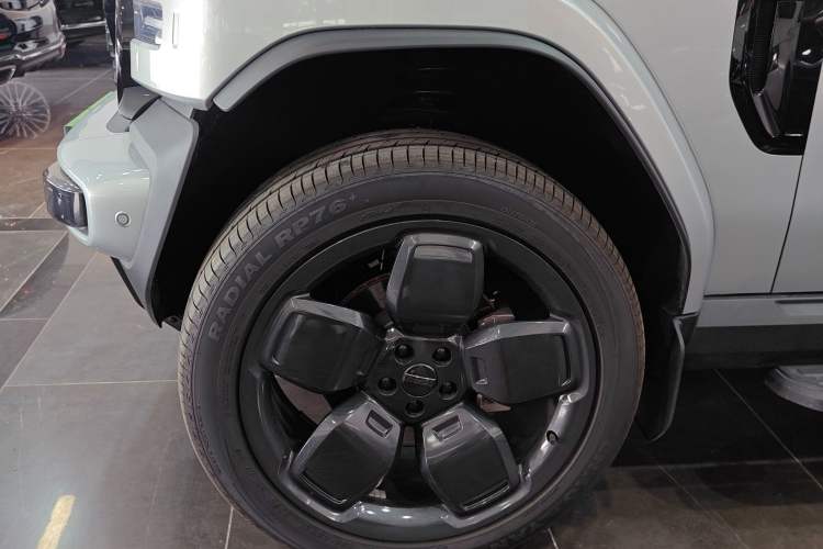 Used  V23 2025 501 Four-Wheel Drive Intelligent Driving Version