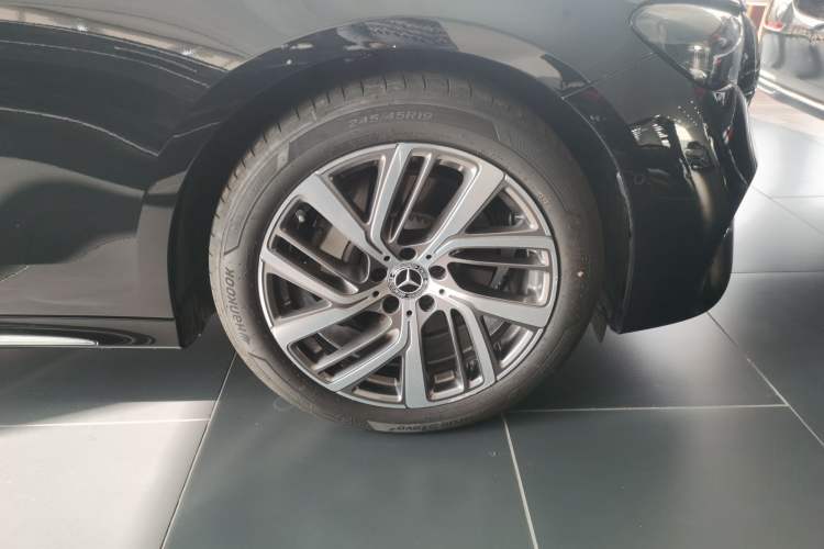 Used Mercedes-Benz E-Class 2025 Facelift E 300 L Fashion Edition