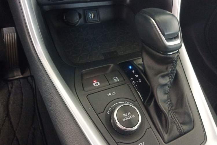 Used Toyota Wildlander 2023 Dual-Motor 2.5L E-CVT Four-Wheel Drive Prestige Edition