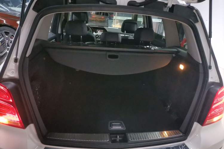 Used Mercedes-Benz GLK-Class 2013 GLK 300 4MATIC Dynamic Sunroof Model
