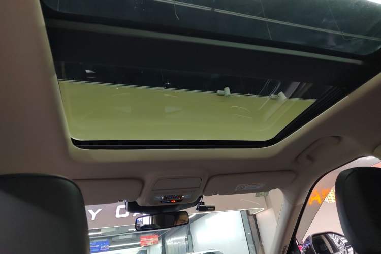 Used Ford Explorer 2020 EcoBoost 285 4x4 Titanium Edition 6 Seats