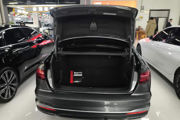 Used Audi A4L 2020 40 TFSI Luxury Dynamic Model
