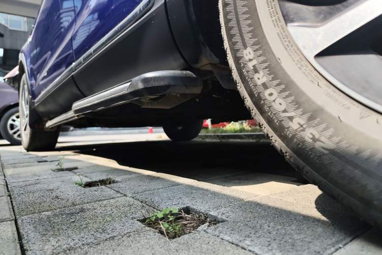 Used Hongqi HS5 2022 Revised Version 2.0T Smart Connect Flagship Edition
