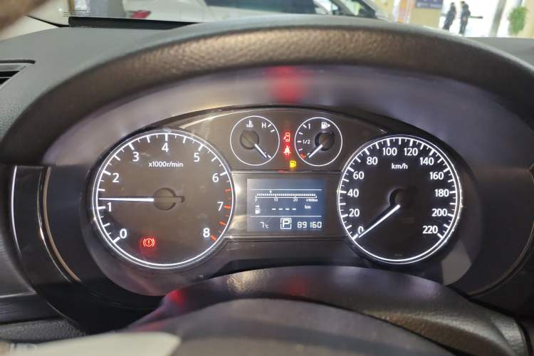 Used Nissan Tiida 2014 1.6L CVT Smart Model