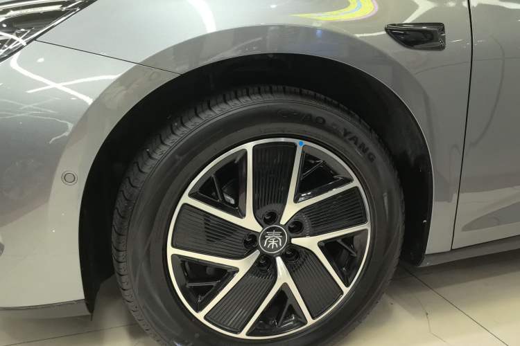 Used BYD Qin L 2024 DM-i 120KM Leading Model
