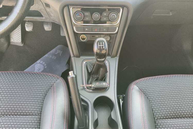 Used Chery Tiggo 3 2016 1.6L Manual ZhiShang Edition