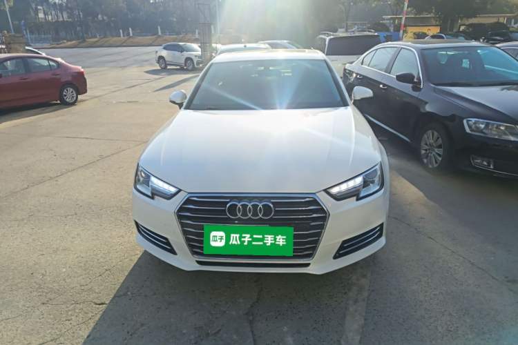 Used Audi A4L 2018 30th Anniversary Edition 30 TFSI Ambition Model
