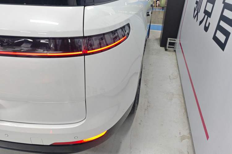 Used Lynk & Co 900 2025 1.5T Ultra
