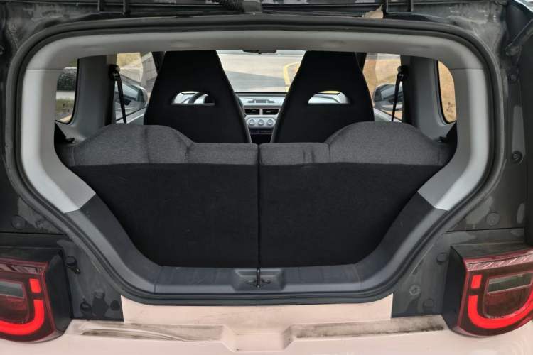 Used Chery QQ Ice Cream 2022 170km Sundae Phosphate Lithium-Ion
